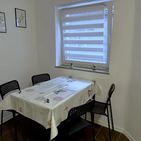 Spacious In 아파트 에슈바일러