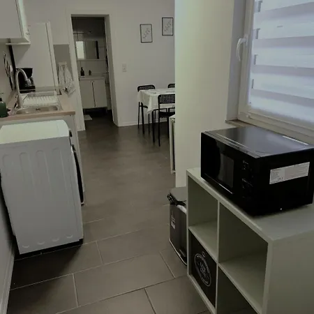 Spacious In 아파트 *